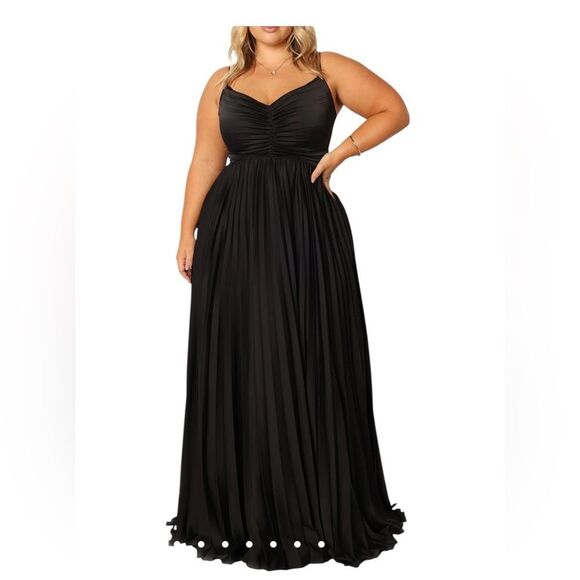 Petal and Pup Maira Black Satin Sleeveless Pleated Maxi Dress | Size 18 - Picture 1 of 9